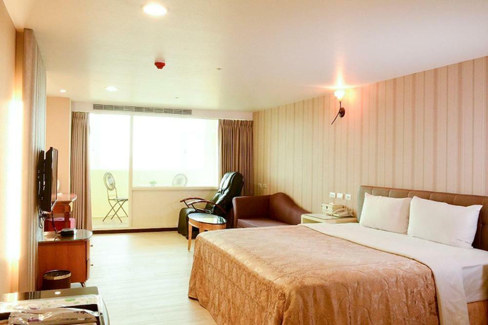 Ching Yeh Hotel Xinfeng Exterior photo